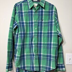 American Eagle and Blue Plaid Men's short sleeve button down Shirt size L